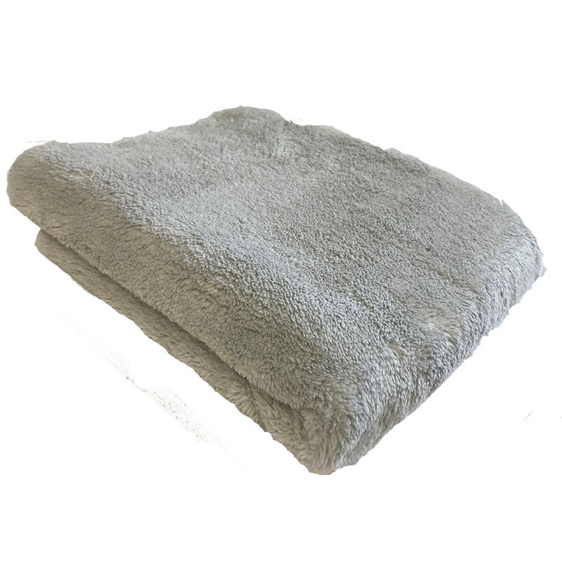 http://www.gilmor.co.uk/cdn/shop/products/hair-tools-microfibre-bleach-proof-towels-silver-grey_1_1024x1024.jpg?v=1605283236